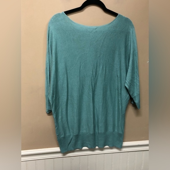 Elle Mint Green With Gold Sequins Lightwight Knit Blouse V Neck Size L NWT - Picture 2 of 6